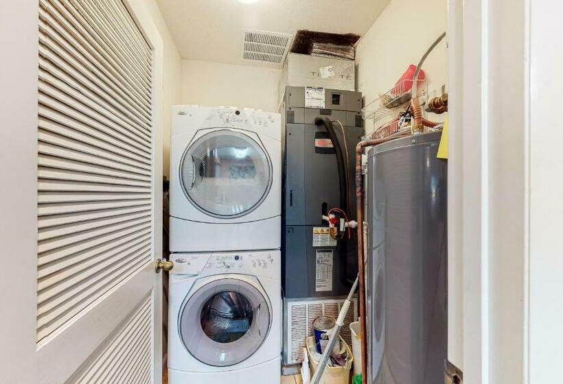 Отель Sea Colony  Timberview 22008