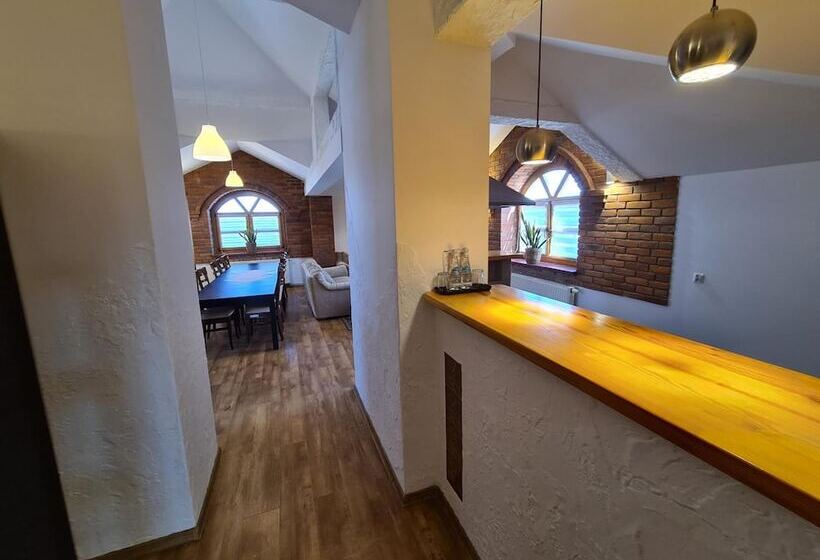 בית מלון כפרי Staropolska