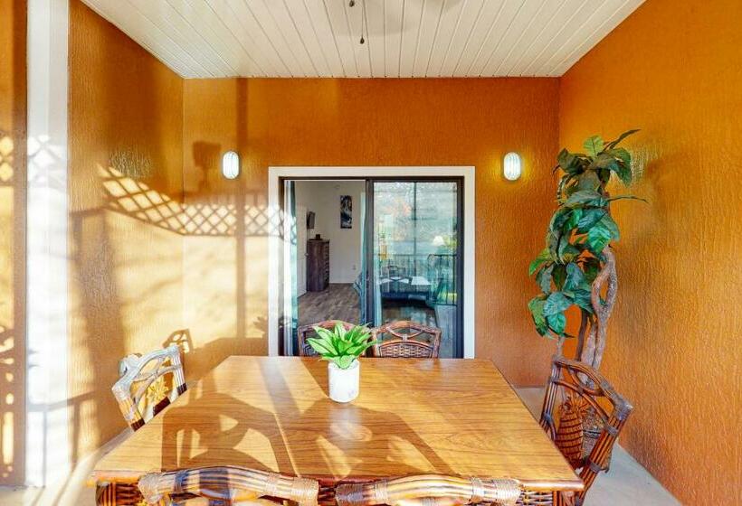 Отель Sunkissed Oasis