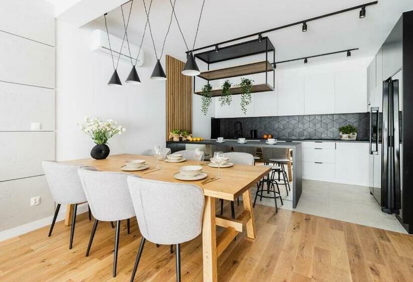 Kobiela Luxury Aparthotel Ktw City Center