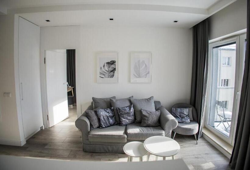 Krasińskiego 15a  10