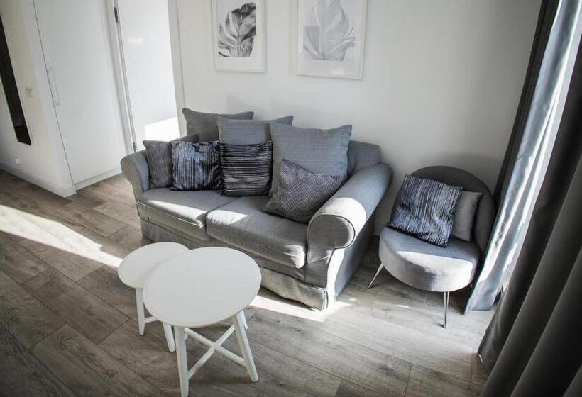 Krasińskiego 15a  10