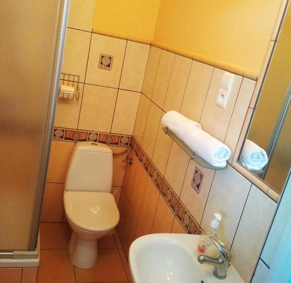 فندق على الطريق Sawik Dziekanowice