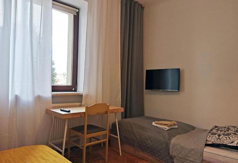 Ohotelik Pensjonat W Poniatowej