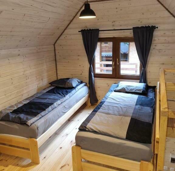 פנסיון Domki Pod Dębami