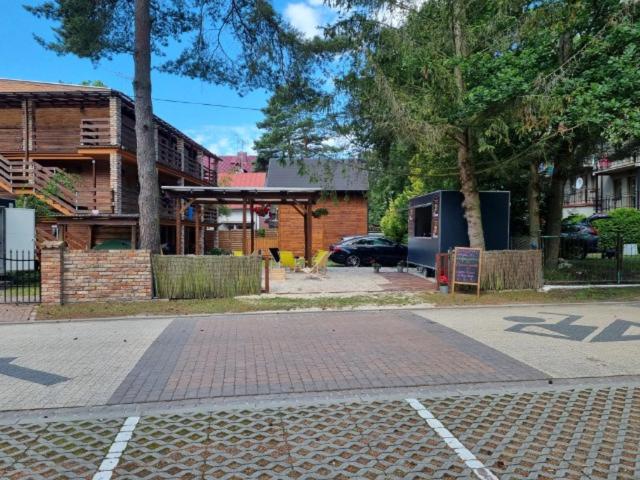 פנסיון Domki Pod Dębami