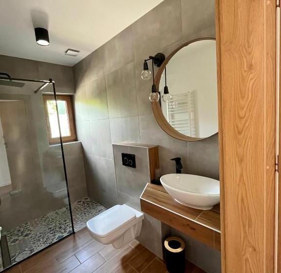 פנסיון Donikąd