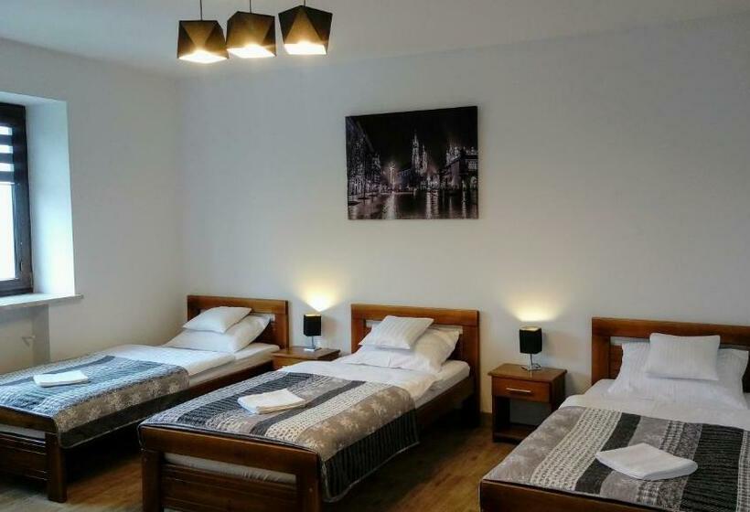 פנסיון Leo House