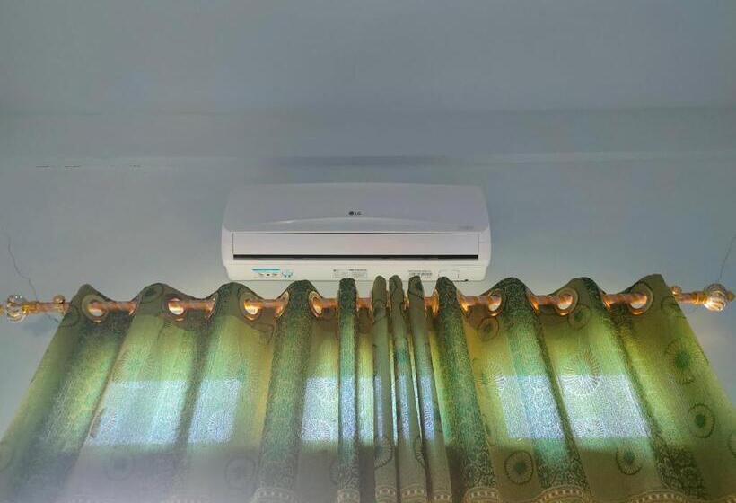 פנסיון Tangkoko Guest House