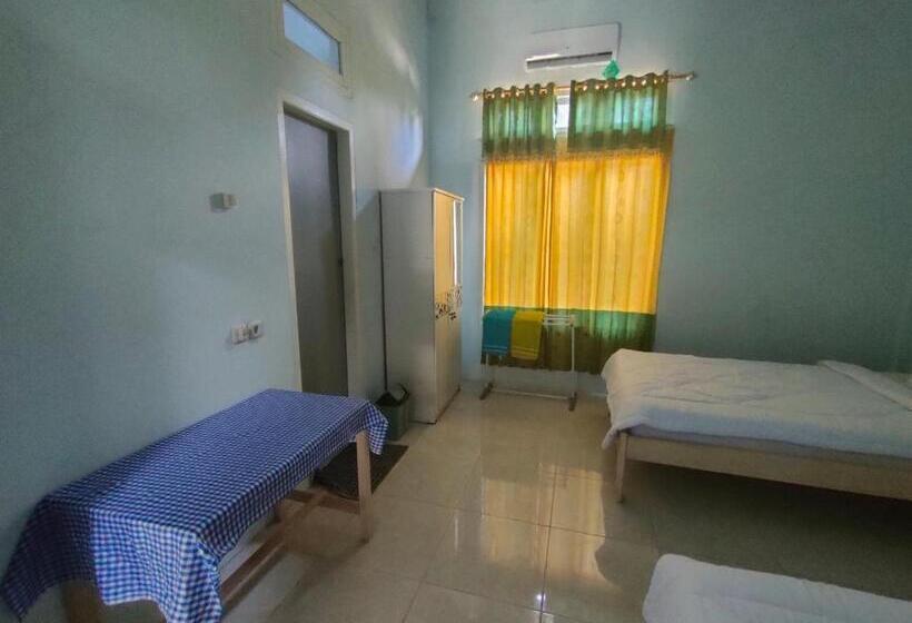 פנסיון Tangkoko Guest House