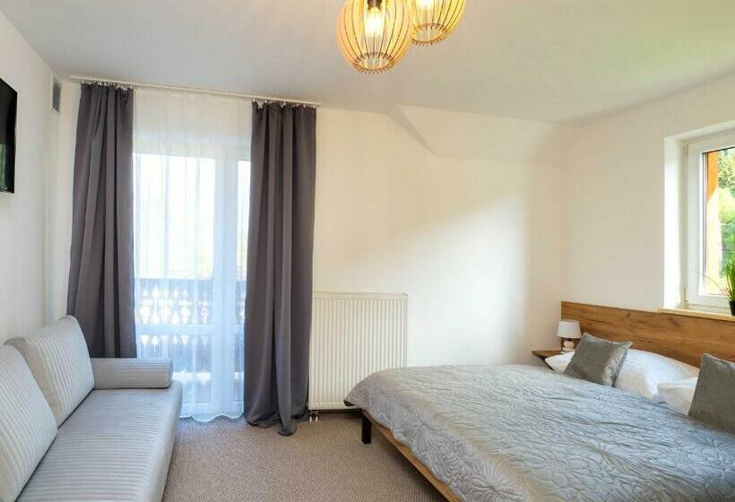 ペンション Osada Turystyczna Malinów