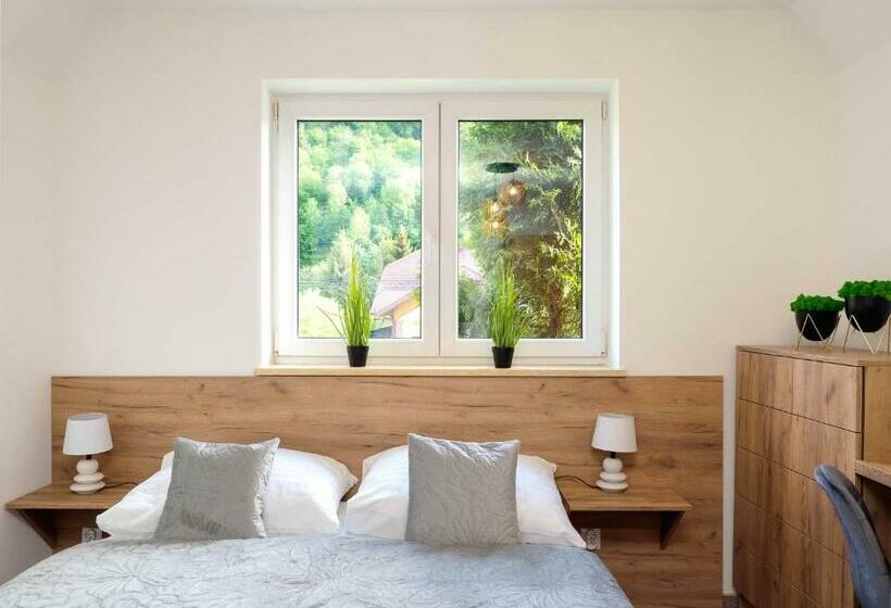 ペンション Osada Turystyczna Malinów