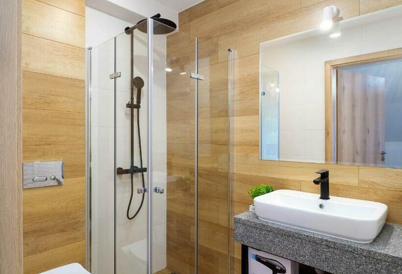 ペンション Osada Turystyczna Malinów