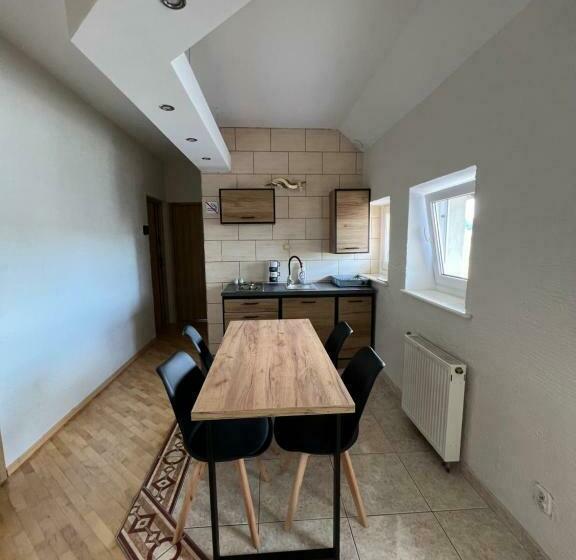 بنسيون Pokoje Gościnne Estera