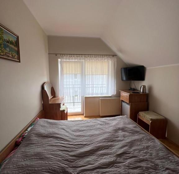 بنسيون Pokoje Gościnne Estera