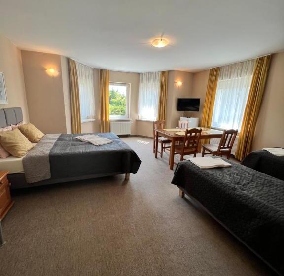 پانسیون Przycumuj Tu