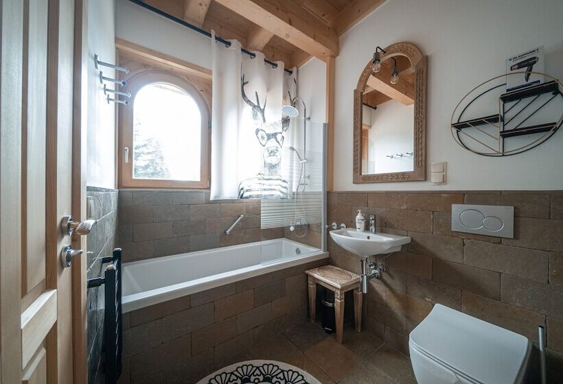 پانسیون Rich Witch Villa&spa