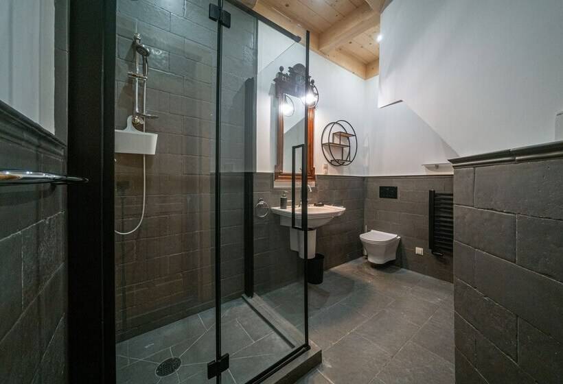 پانسیون Rich Witch Villa&spa