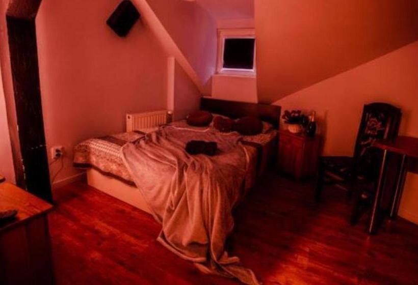 פנסיון Paris Rynek Centrum &parking