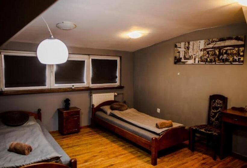 פנסיון Paris Rynek Centrum &parking