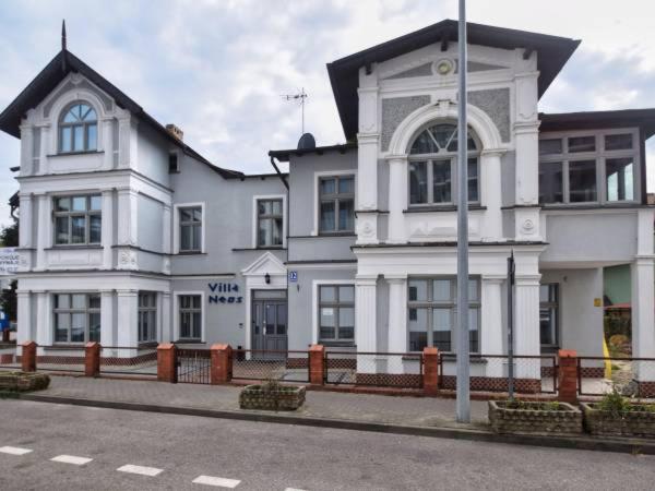 بنسيون Villa Neos