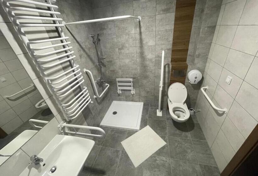 استراحتگاه Aquara Radomsko