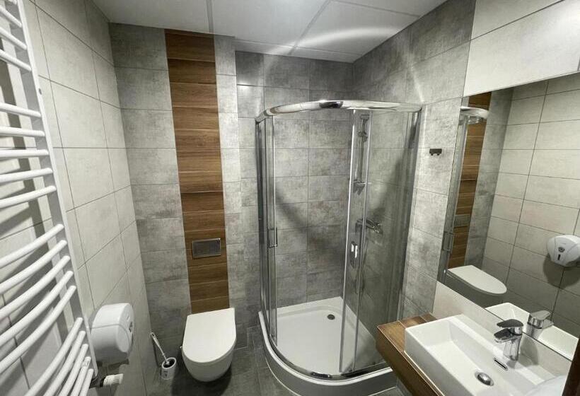 استراحتگاه Aquara Radomsko