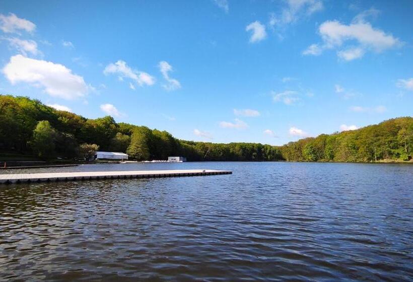 リゾートホテル Centralny Ośrodek Sportu   Wałcz