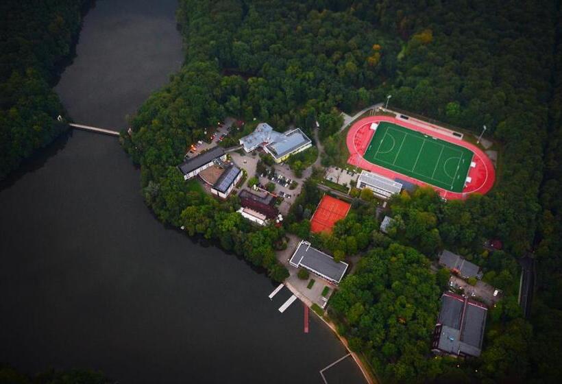 リゾートホテル Centralny Ośrodek Sportu   Wałcz