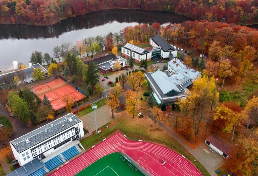 リゾートホテル Centralny Ośrodek Sportu   Wałcz