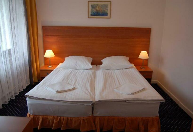 استراحتگاه Centralny Ośrodek Sportu  Cetniewo We Władysławowie