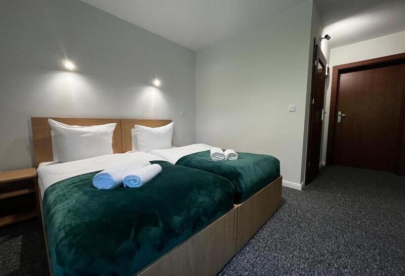 West Cadillac Solina