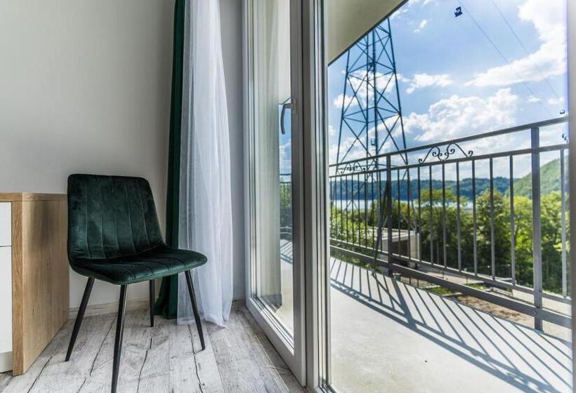 West Cadillac Solina