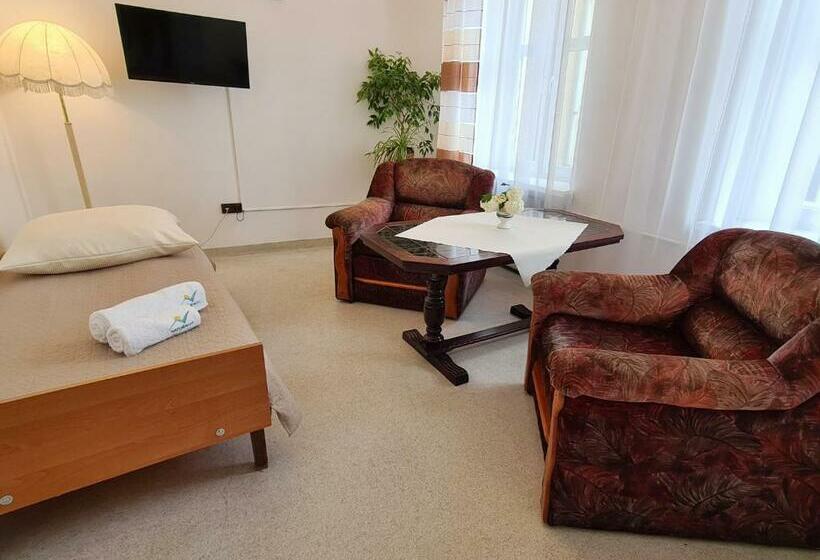 هاستل Cks Wrocław   Centrum Konferencyjno Szkoleniowe Cs Natura Tour