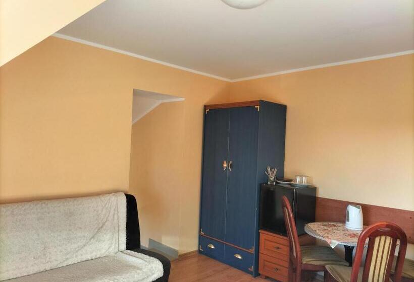 هاستل Gościniec U Zawierki