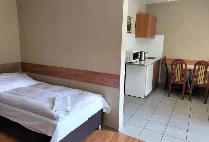 هاستل Gościniec U Zawierki