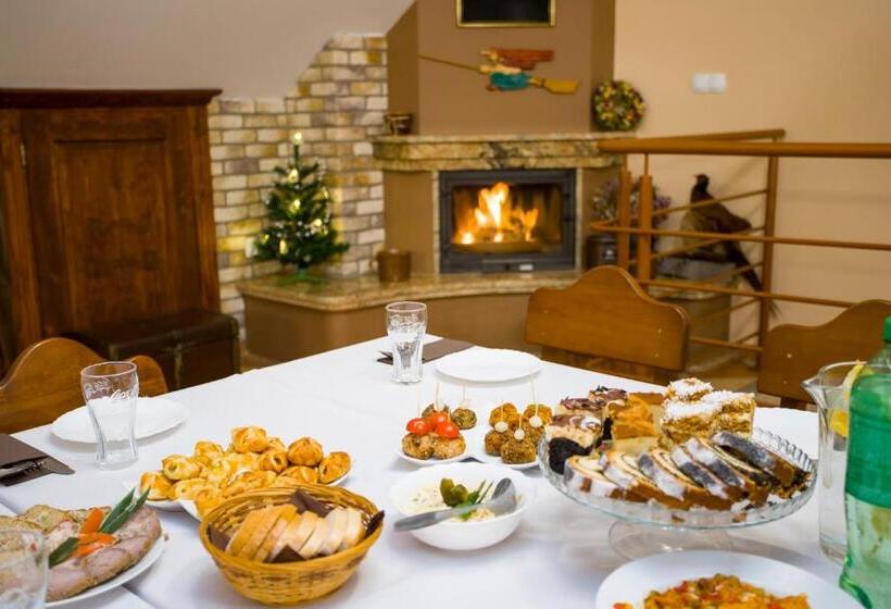 فندق صغير Karczma Chęciny