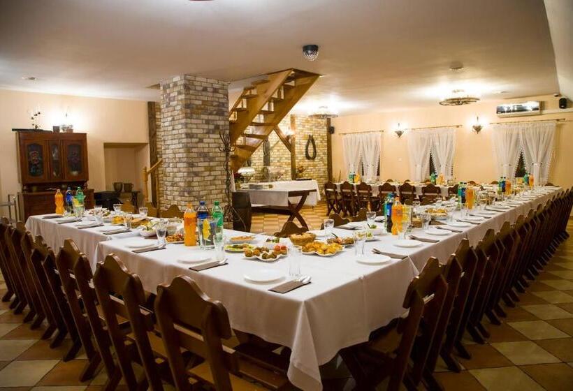فندق صغير Karczma Chęciny