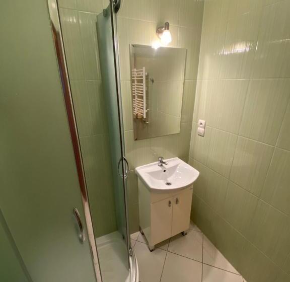 فندق صغير Karczma Chęciny