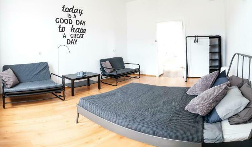 Общежитие Mainstation