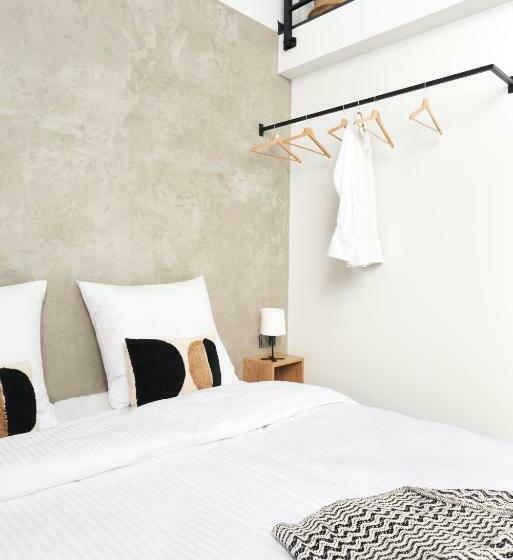 Общежитие Na Fursie Apartments & Rooms