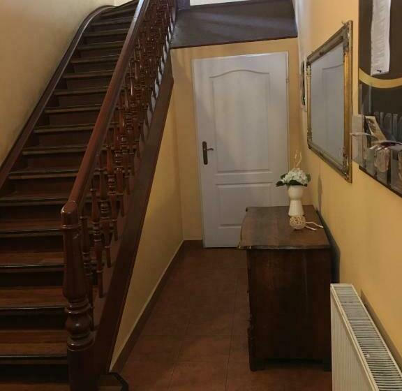 호스텔 Noclegi Wałbrzych Pokoje Konrad