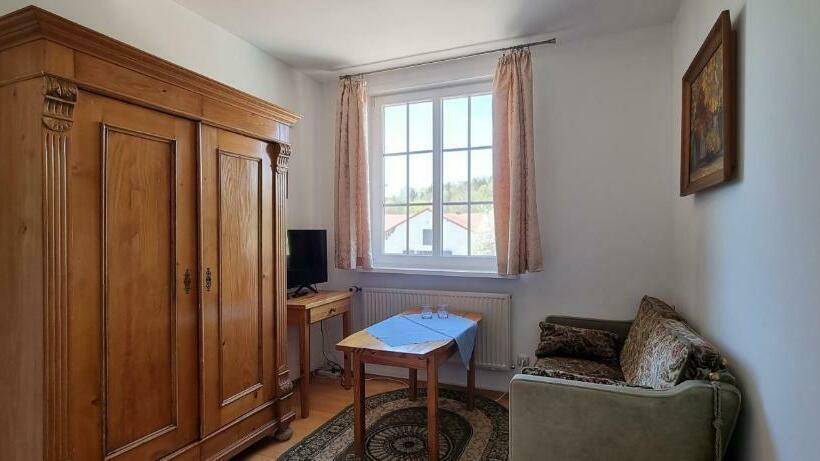 הוסטל Pałac Wojciechy