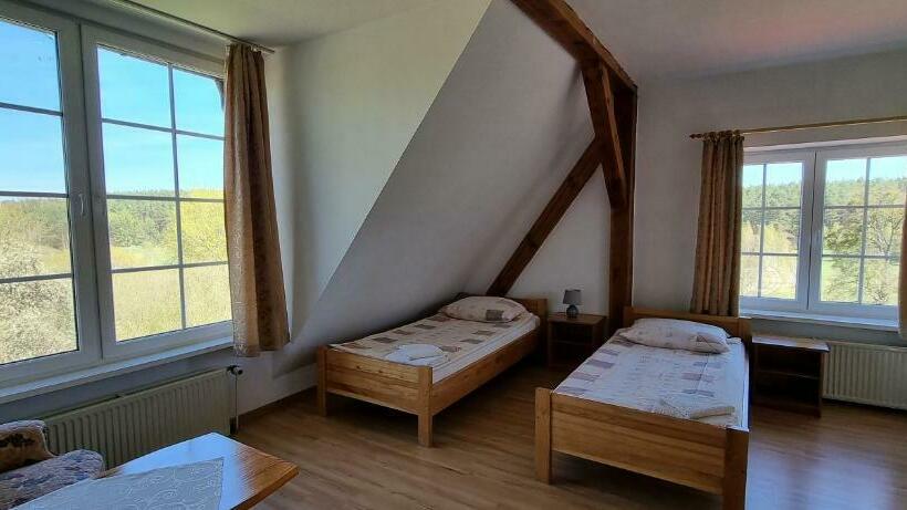 הוסטל Pałac Wojciechy