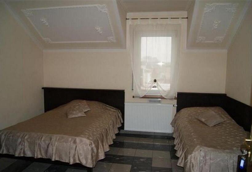 ユースホステル Pokoje Gościnne Gum Bar