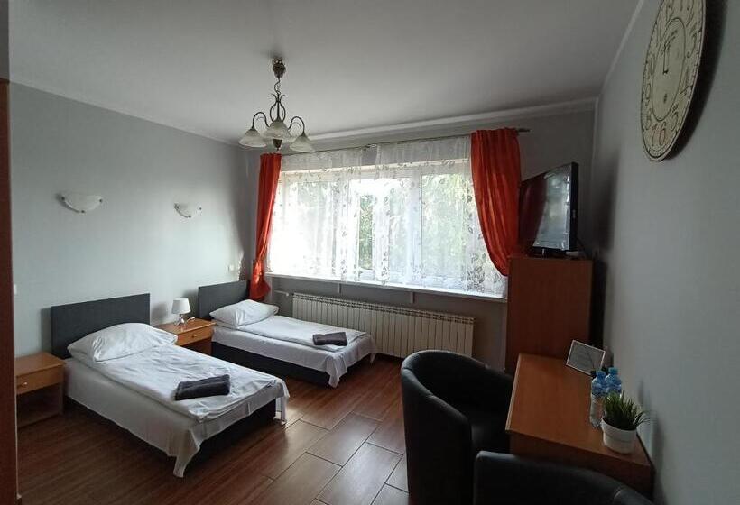 הוסטל Pokoje Pod świerkiem