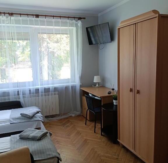 הוסטל Pokoje Pod świerkiem