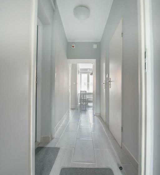 הוסטל Wide Street