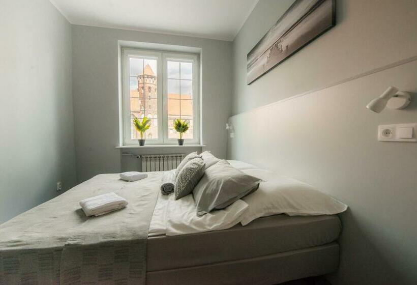 הוסטל Wide Street