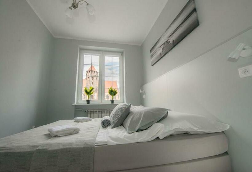 הוסטל Wide Street